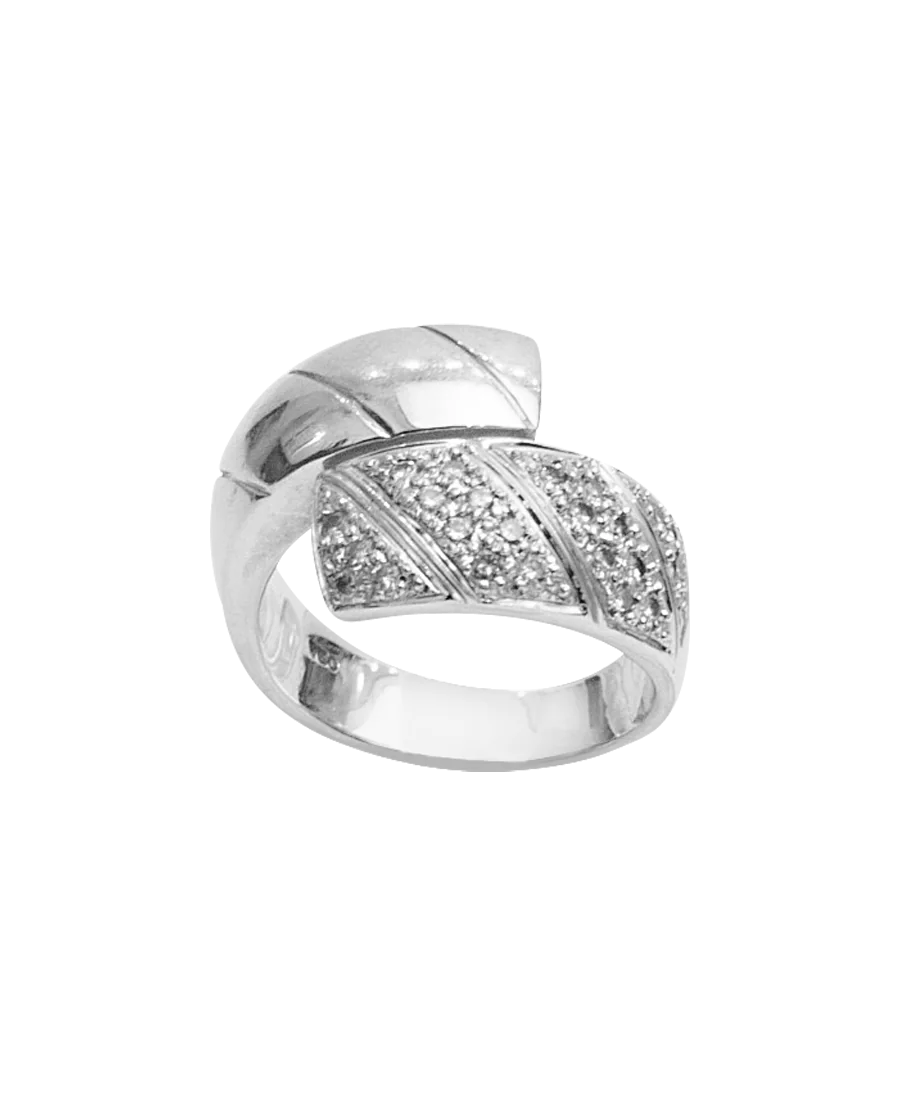 WHITE GOLD DIAMOND RING